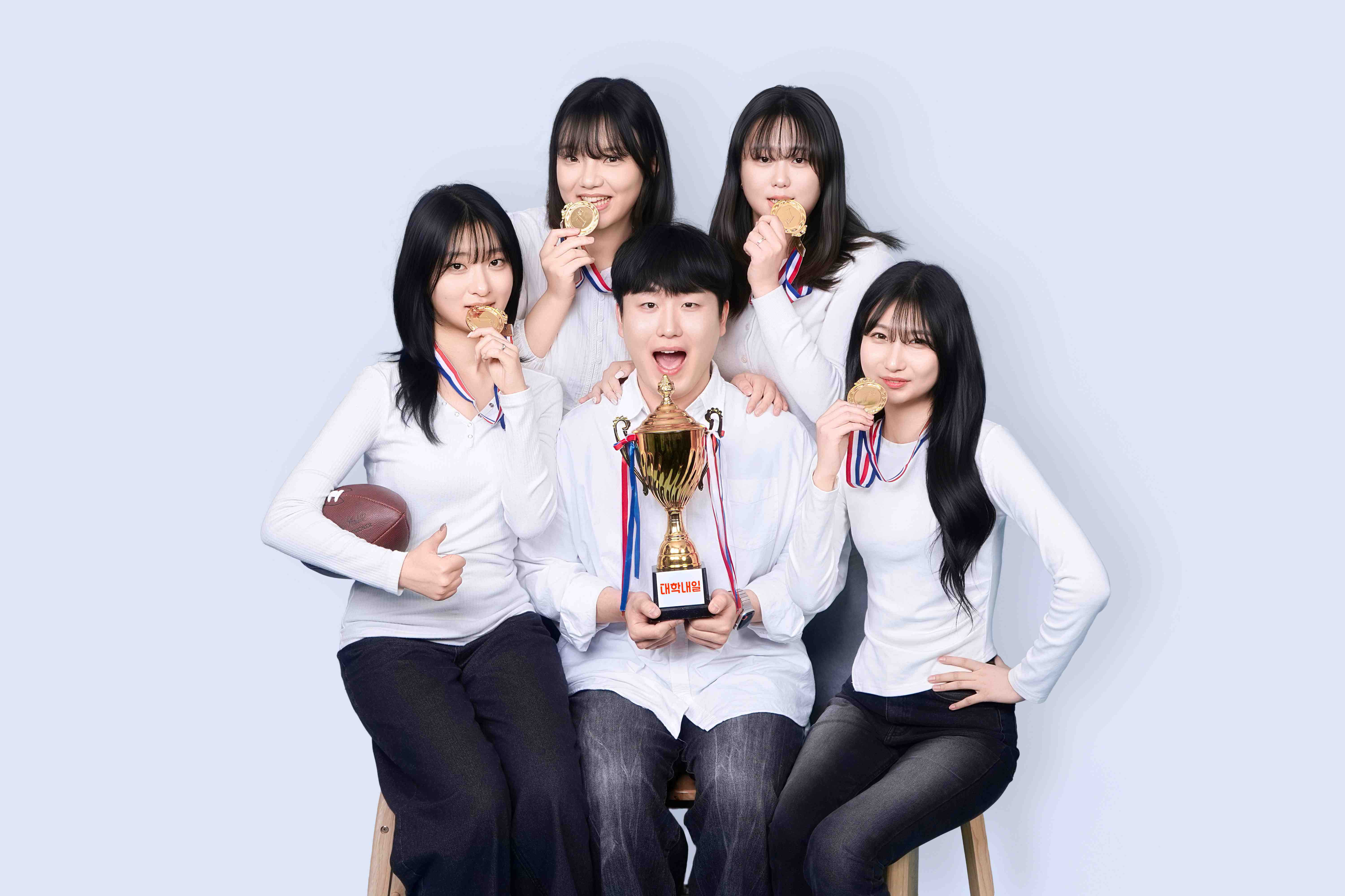 Y퓨처리스트 가로단체샷